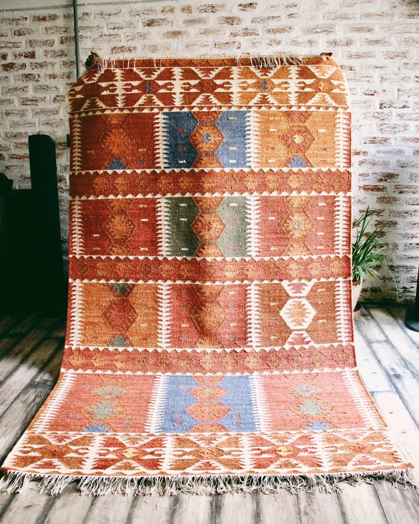 Story of Source handwoven Tupil Rug